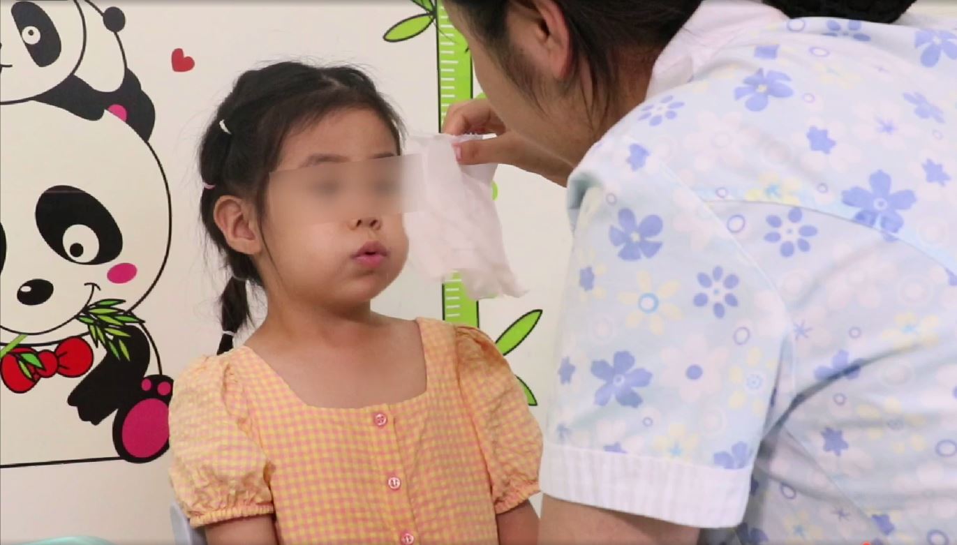 如何纠正孩子口吃才是正确的方法,如何帮孩子纠正口吃