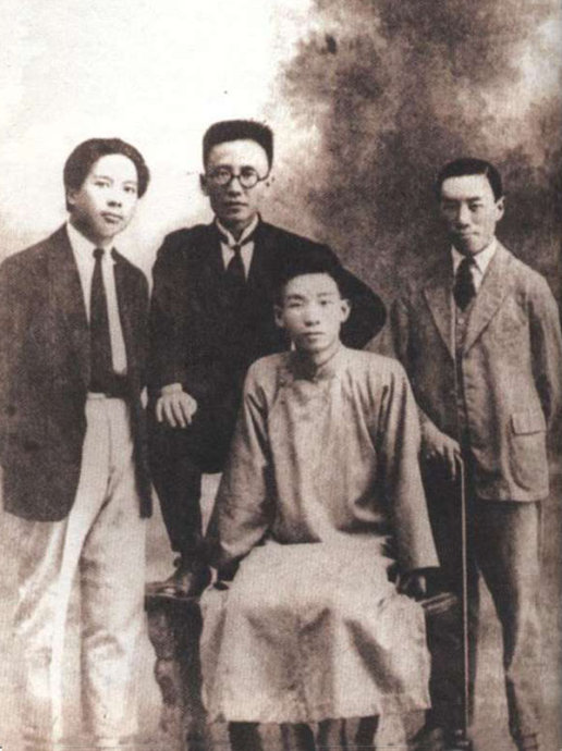 恋爱时最甜蜜，结婚后最苦恼，他一生三任妻子，唯求而不得不伤人