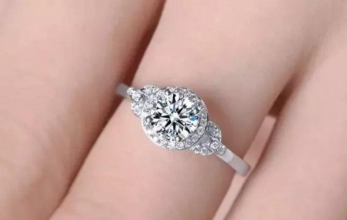 如何买钻戒需要专业点,怎样买钻戒最省钱