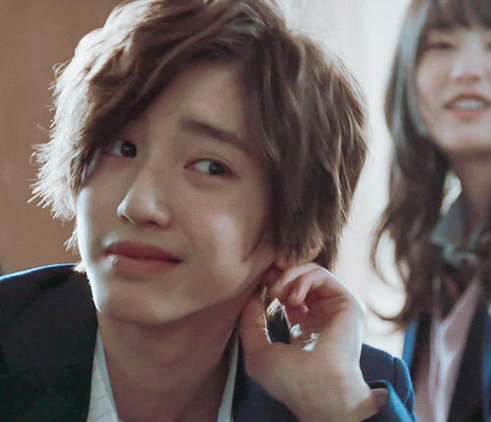 被上帝亲吻脸,被上帝吻过的脸美男子