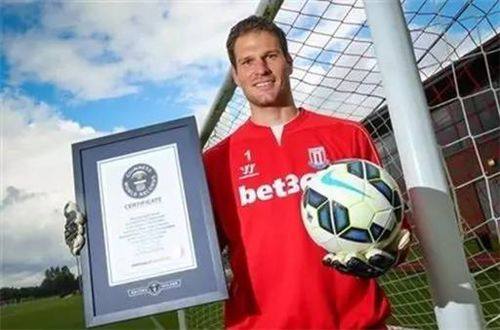 五大联赛夺冠进球纪录,五大联赛冠军纪录榜