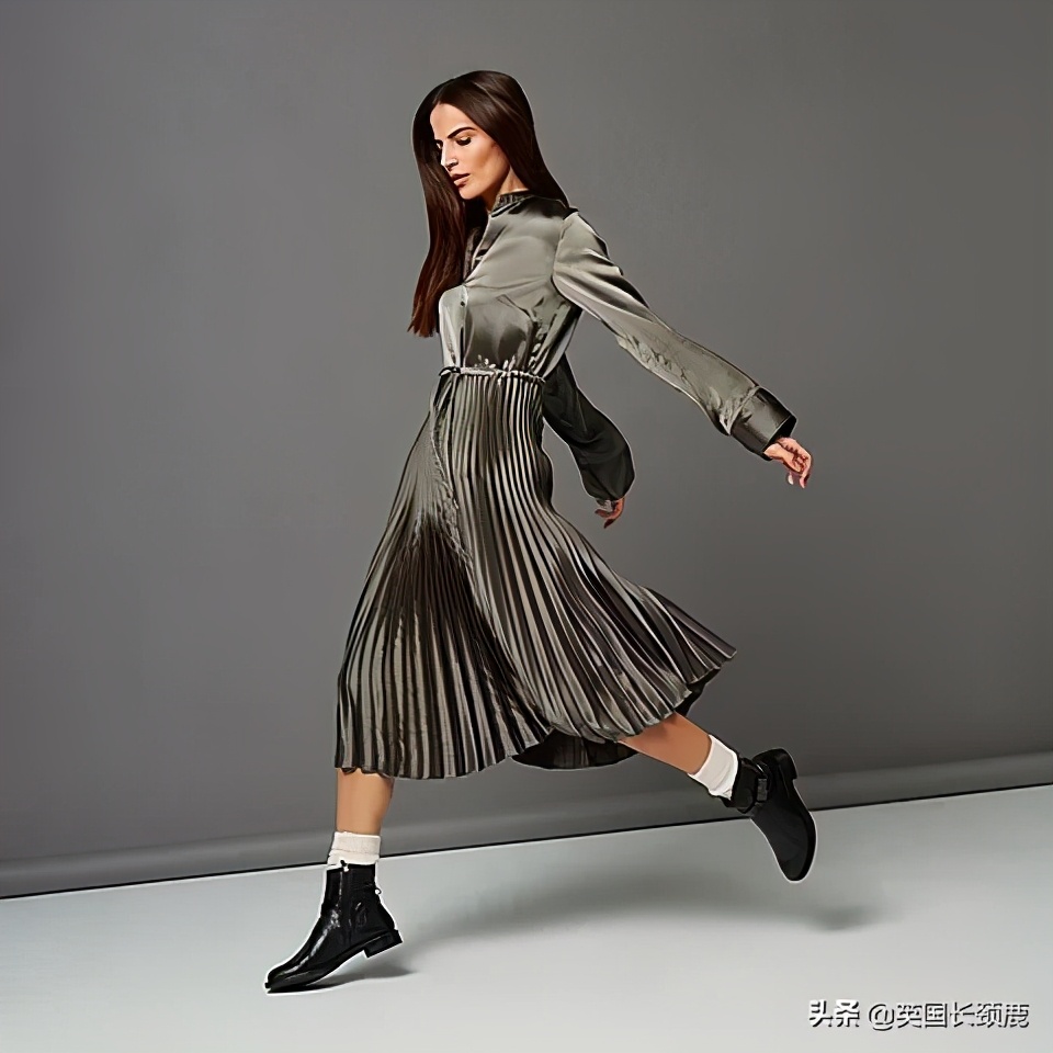 鞋柜秋冬马丁靴,鞋柜冬季靴子