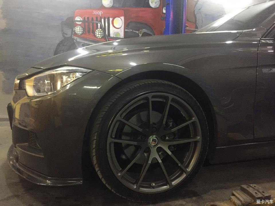 宝马3系换tei刹车,宝马3系的自动刹车功能测试