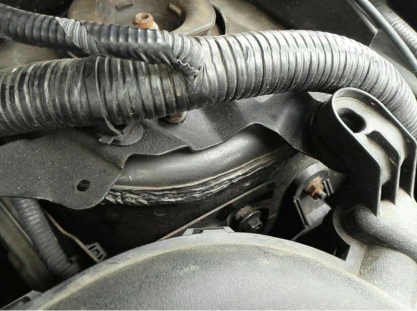 轩逸新车转弯异响怎么解决,轩逸方向盘转向异响