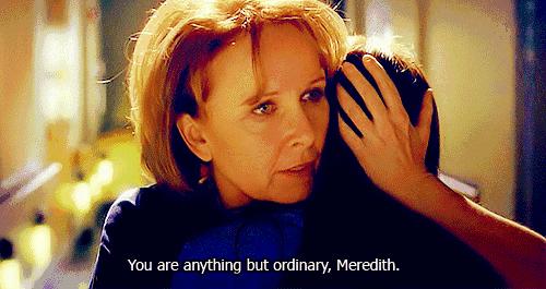 孩子过度依恋布娃娃,小孩子摸妈妈耳朵怎么回事