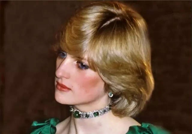 沙特王室送卡米拉项链,沙特皇室送的土豪礼物