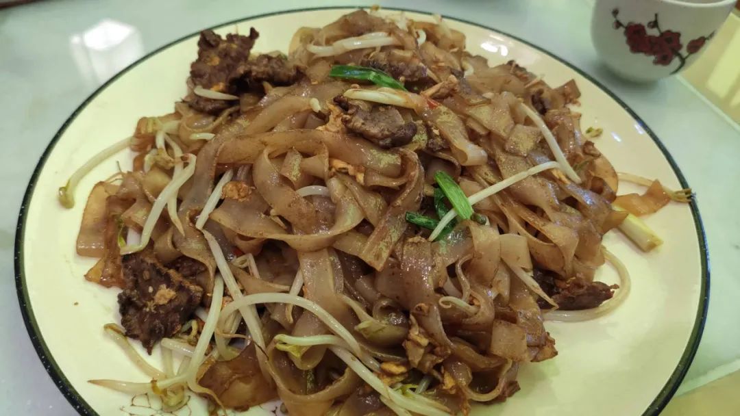 「探店」东四搬到西四，强仔变成弱仔，捂紧钱包，宁可饿着也别去