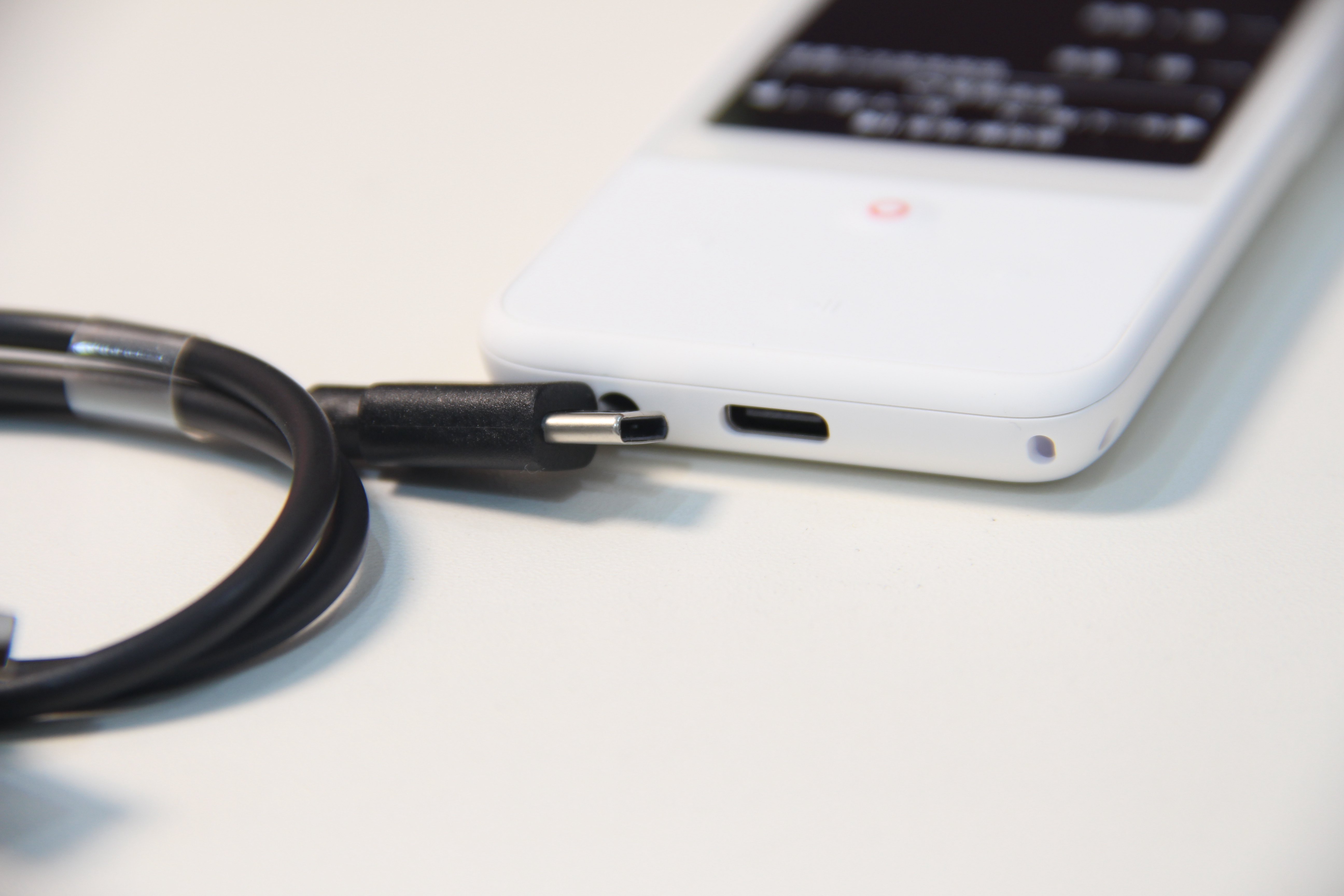 有道听力宝16g和128g哪个性价比高,有道听力宝标准版和升级版