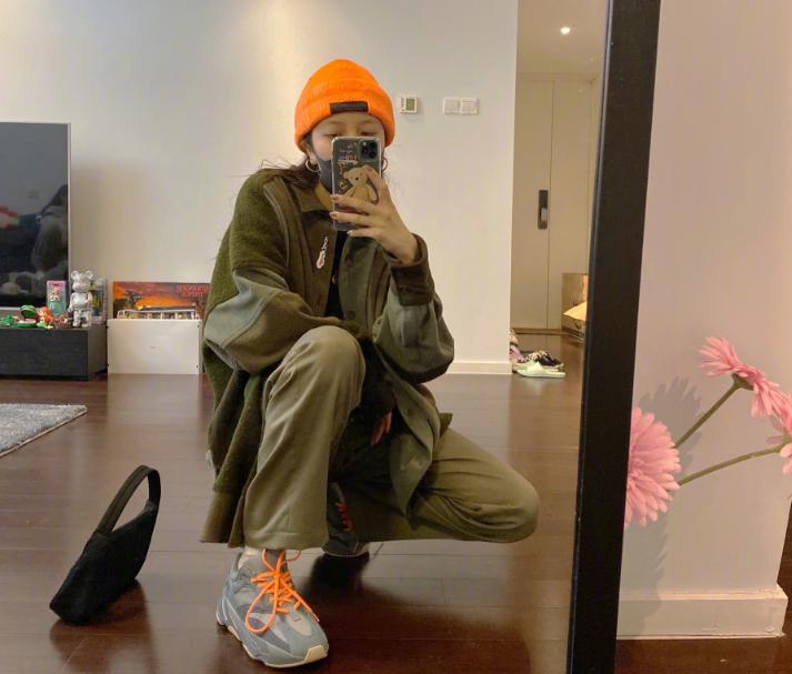 想要自拍可以弄什么动作,想自拍怎么拍好看呢