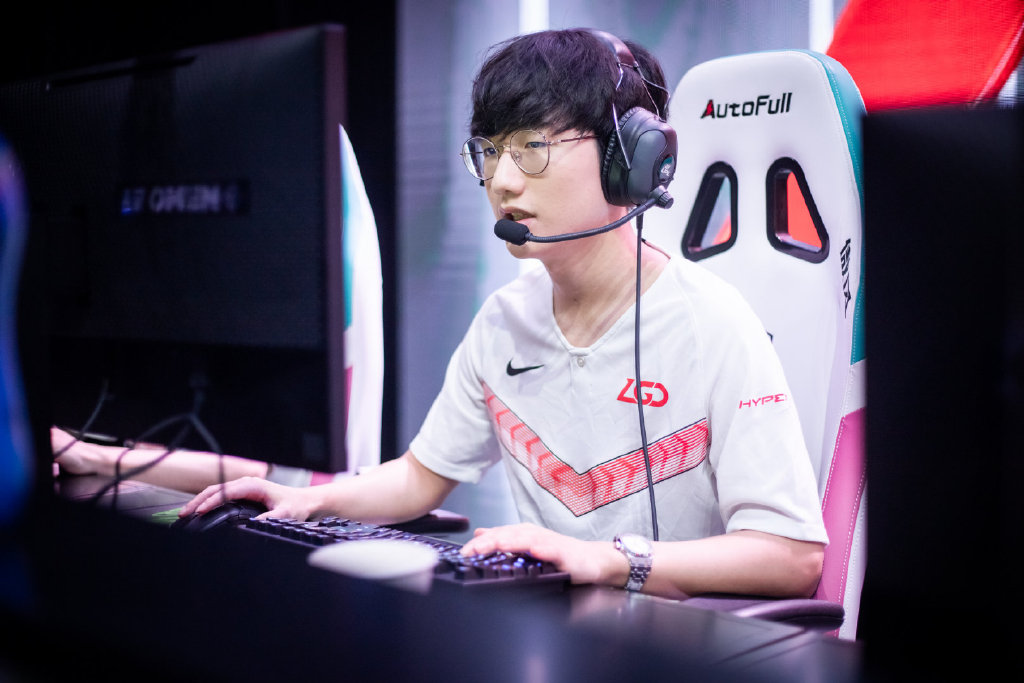 lpl全明星采访阿水和rookie,解说rookie沙皇和阿水卡莎