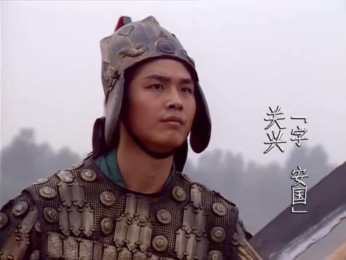 关羽青龙偃月刀斩死了多少人,关羽手拿青龙偃月刀赤兔马