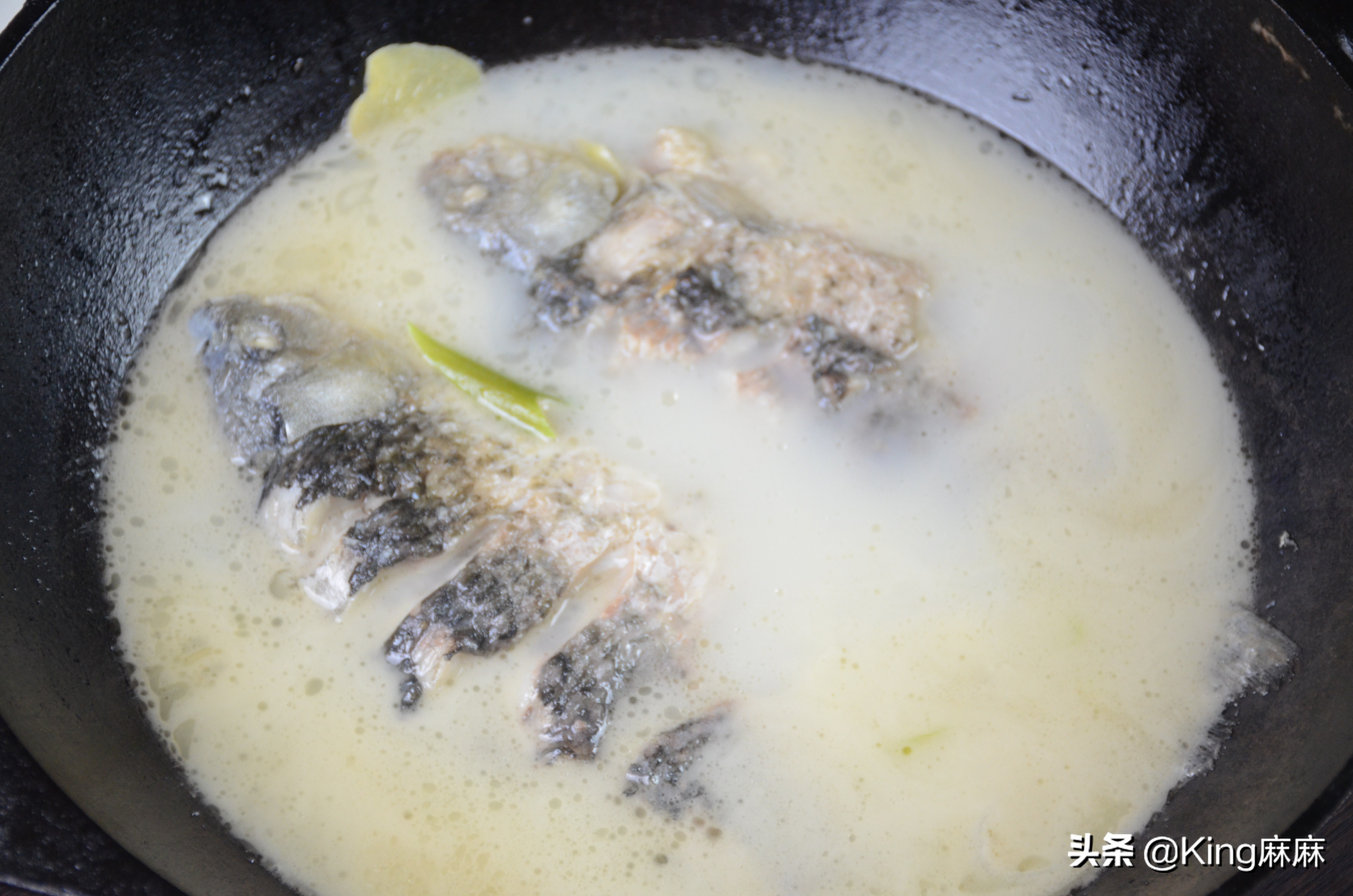 炖鱼汤到底去不去鱼鳞片,炖鱼汤只炖鱼要炖多久