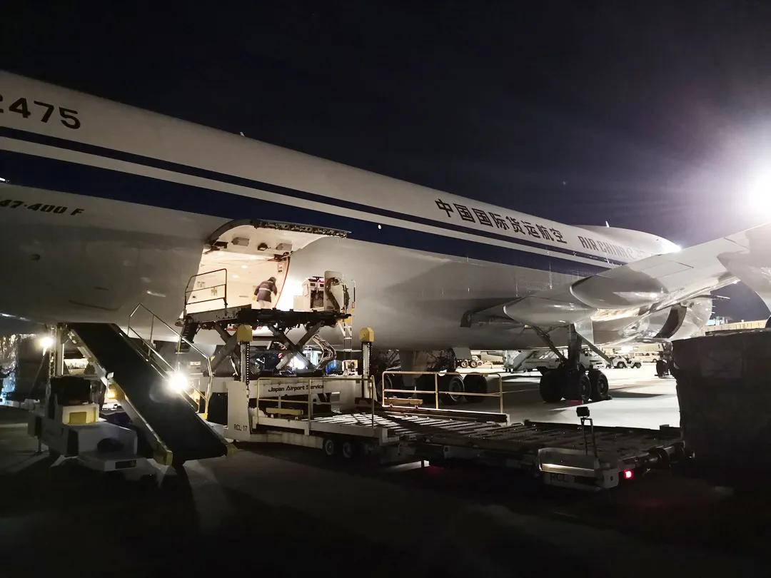 大型货机一日两次往返中日，只为防疫物资更快回国