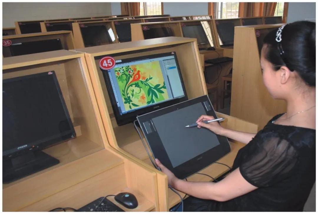 只争朝夕，不负韶华——开封市信息工程学校线上巡礼