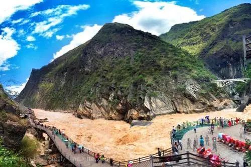 每个人的旅行清单，都有个云南，或迟或早，我们都将到达那方天地