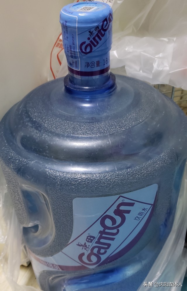 景田矿泉水邀请景甜为代言人,景田和景田矿泉水是什么关系