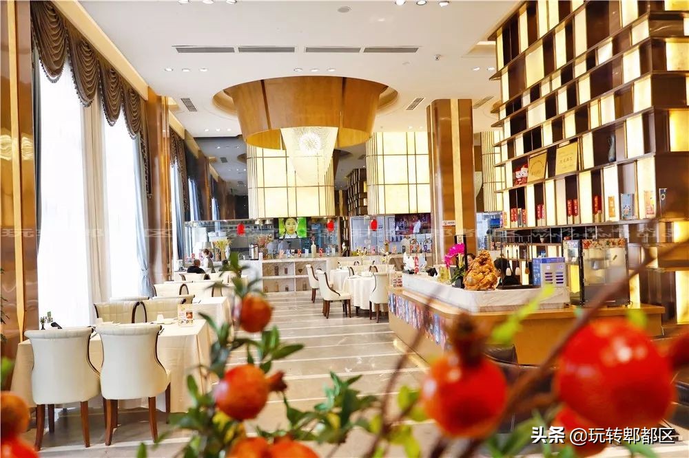 北有全聚德，南有兰烤鸭！云南小刀鸭入驻大蓉和，惹火郫都吃货圈