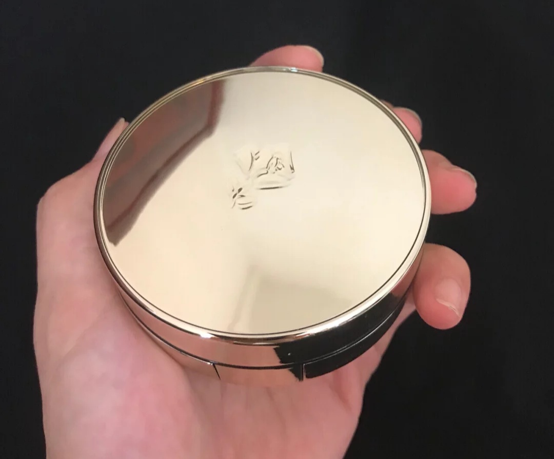 鲑鱼气垫和爱敬气垫哪个比较好,气垫推荐网红测评