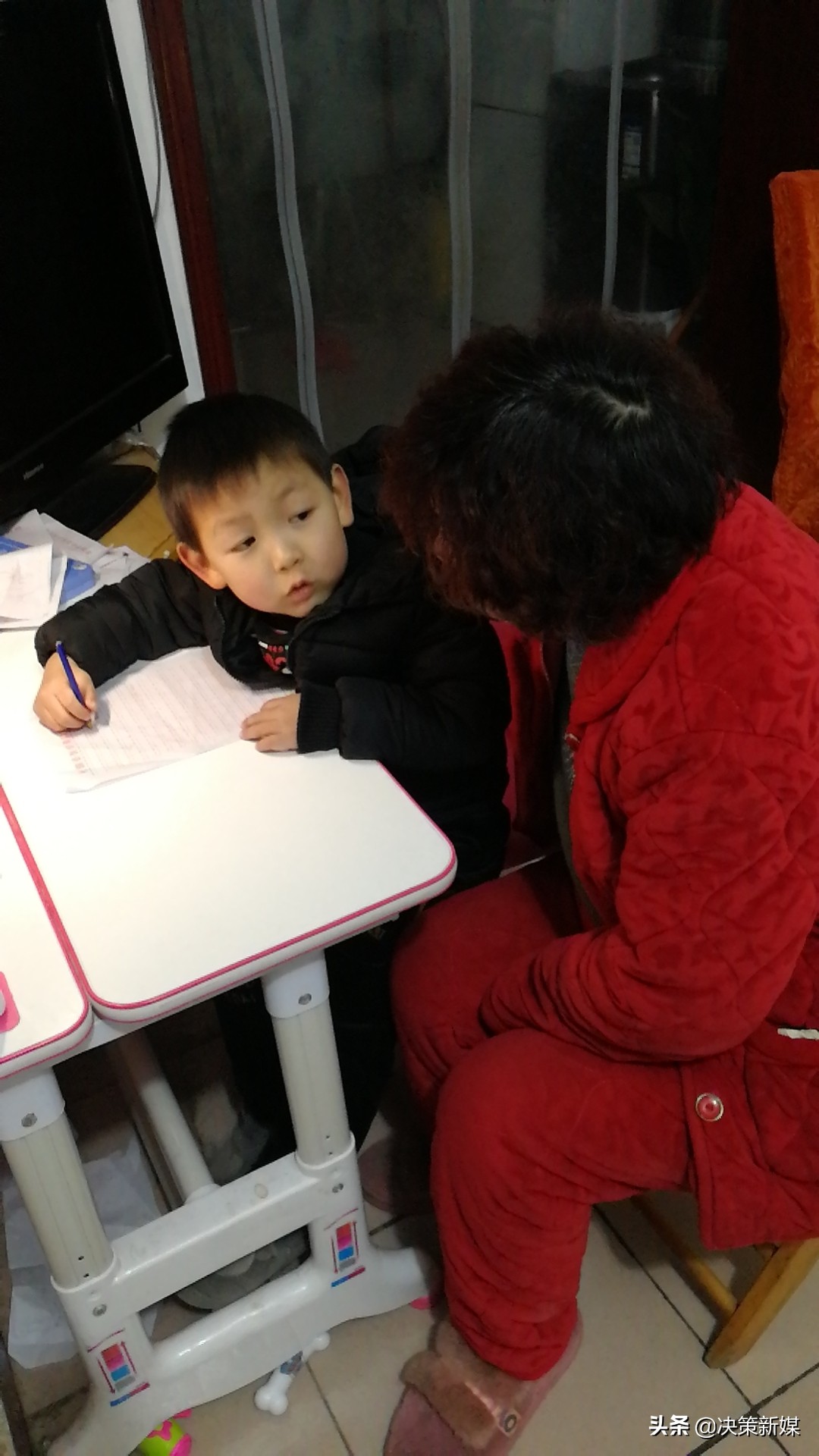 抗疫战全民总动员,抗击病毒全家总动员