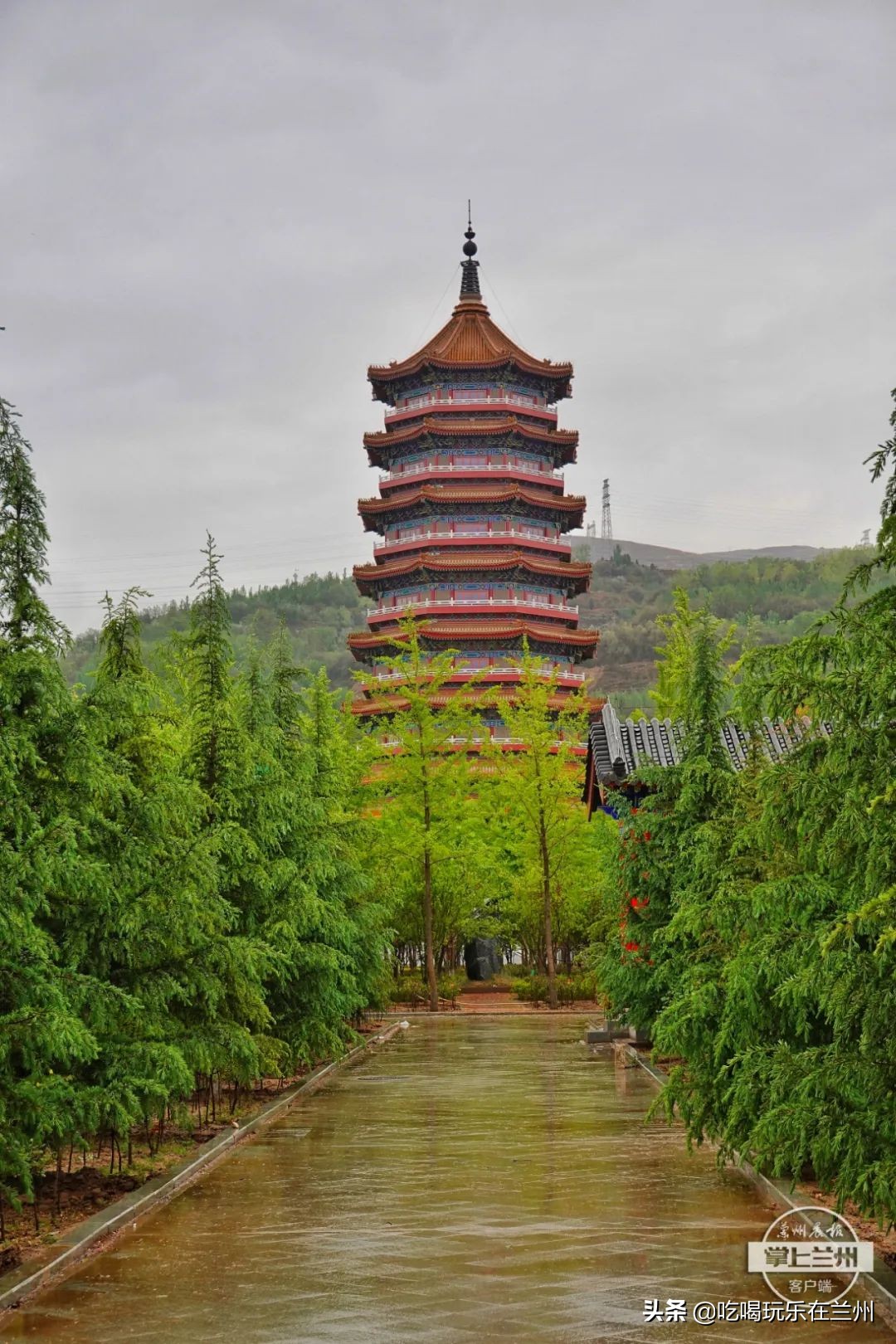 西固金城公园二期玻璃栈道,西固金城公园9d玻璃桥