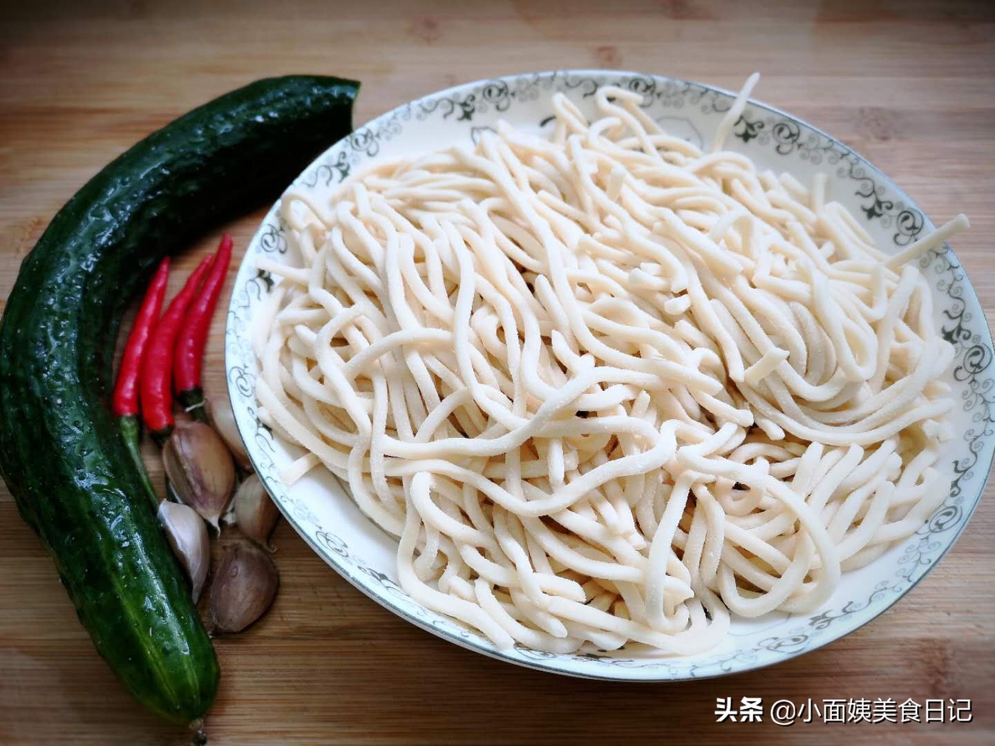 大热天教你做凉面调料,大热天的自己在家做凉面好香啊