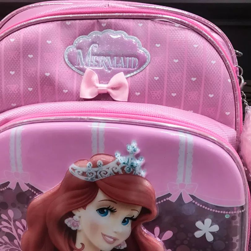 200-500儿童书包,儿童书包买轻便的还是减压的好