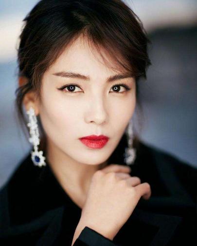 显脸小又减龄的刘海推荐,什么刘海减龄还显气质好看