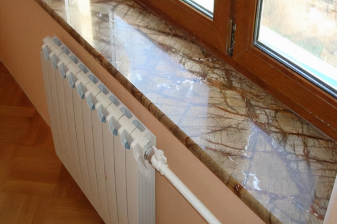 窗台石用人造大理石好还是岗石好,装修有必要装木地板吗