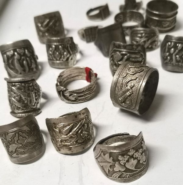 古代的戒指是什么样子的,古代的紫银戒指