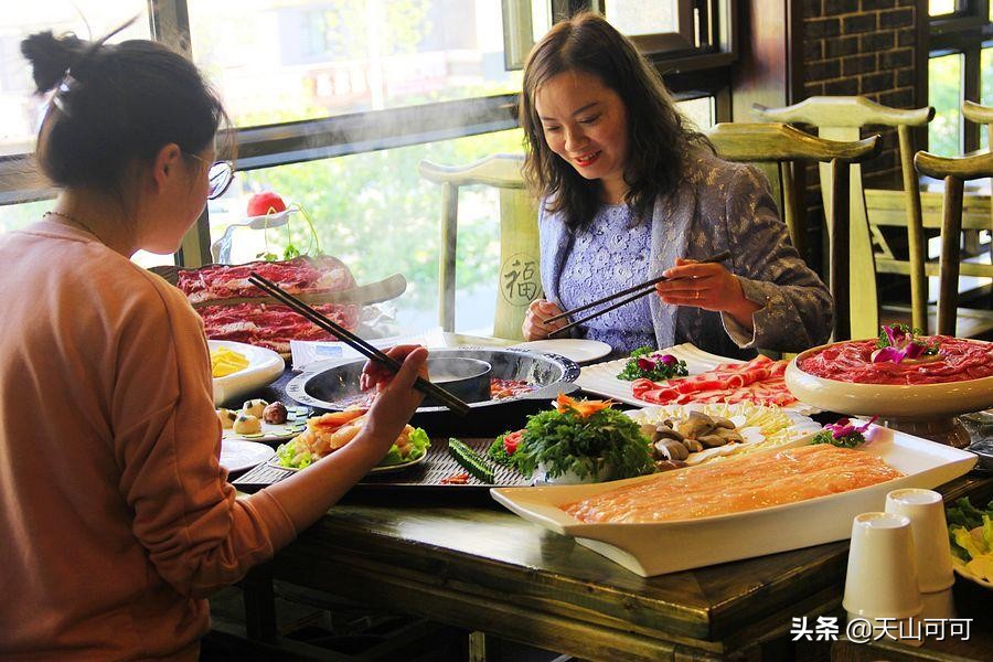 *疆新**消费水平怎么样？吃顿家常餐要多少钱？当地人却这么说