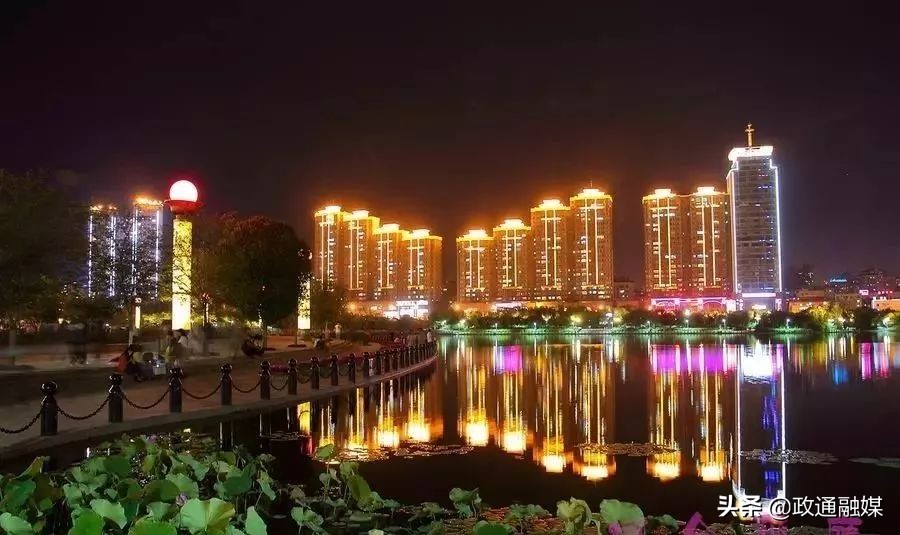 *疆新**首府乌鲁木齐再登央视！连续登上热搜榜！世界目光齐聚在这里