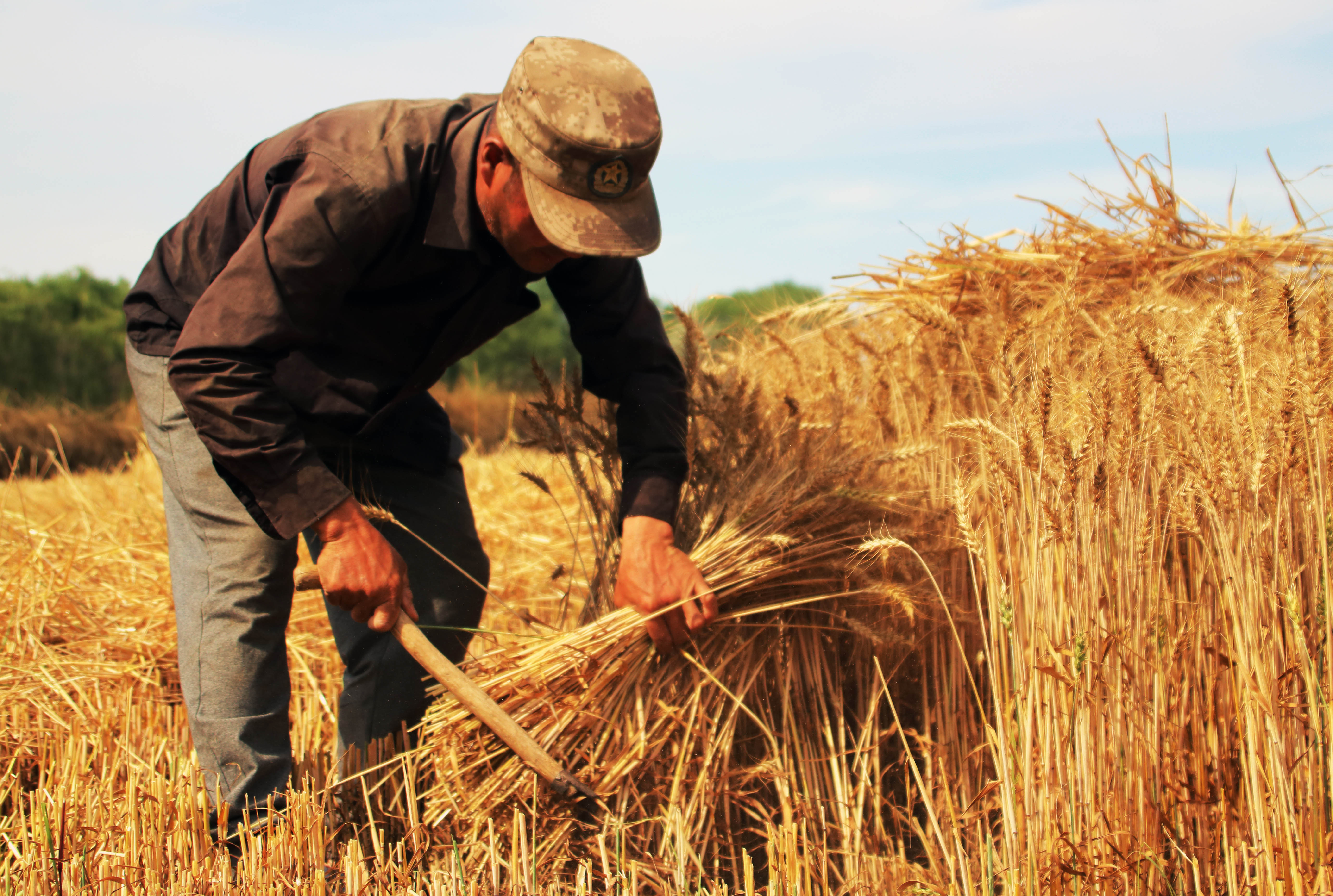 国足球员谈足球,农民足球队与国足