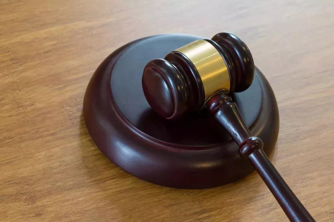 女白领忽悠一帮男人打钱500万,39岁男子给女友转账300多万