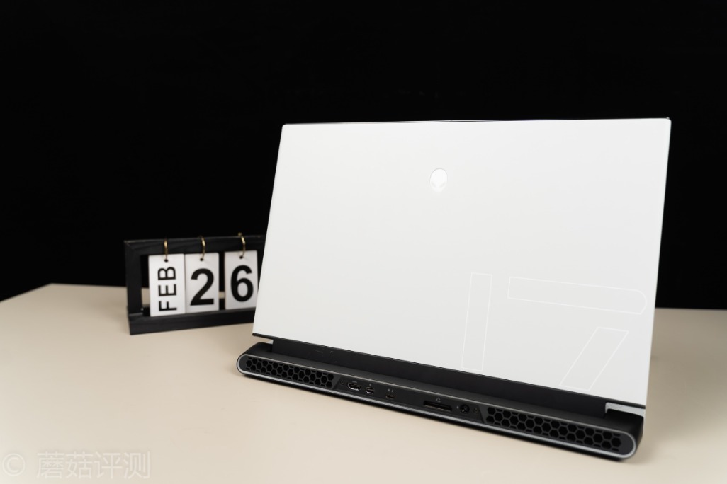 2020款外星人m17r2测评,外星人2020版m17和m15区别