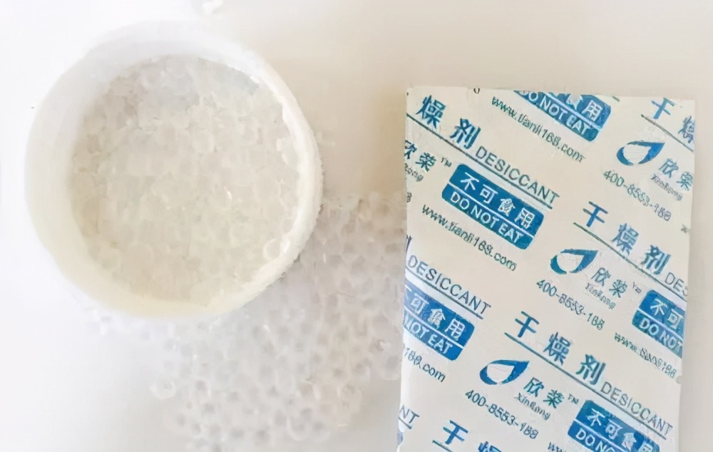 脱氧剂跟干燥剂放一起会怎样,脱氧剂干燥剂误食了怎么办