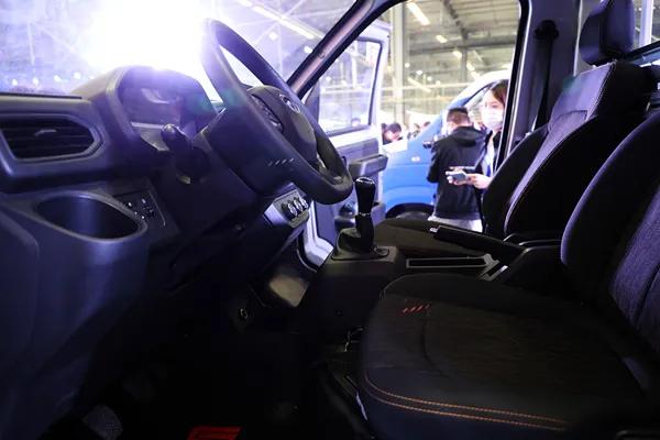 车身长5.8米的轿车,奇瑞开瑞x6小微卡