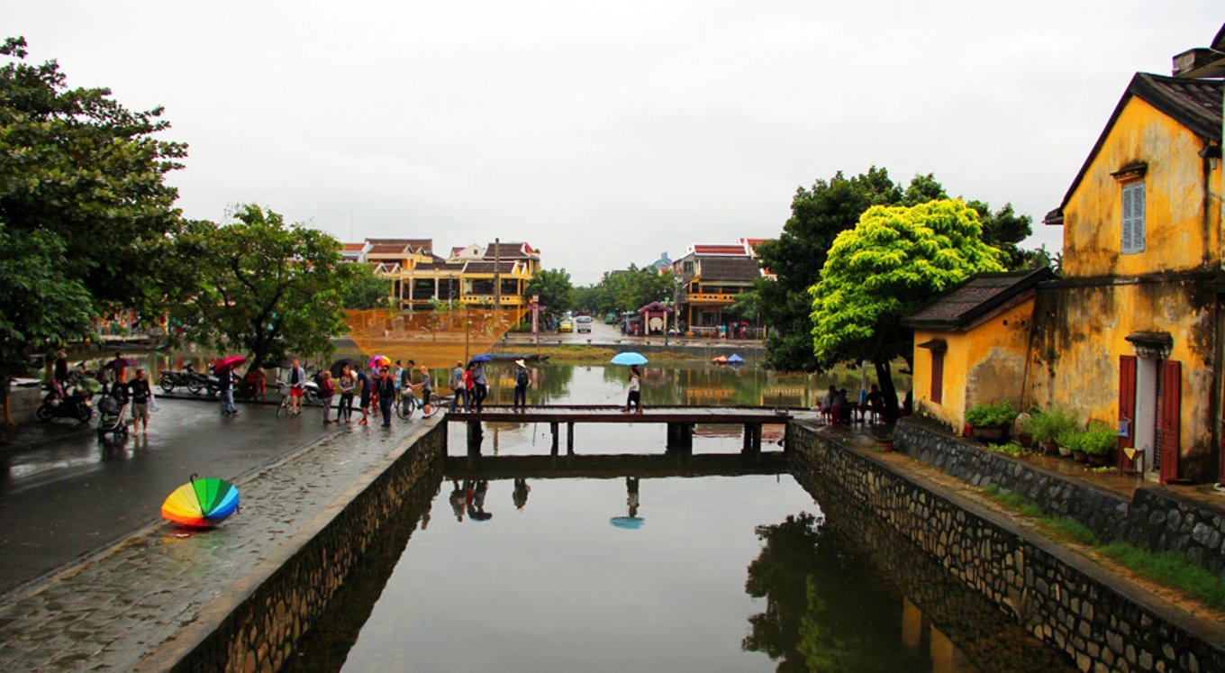 形容一个邮轮很豪华很大怎么说,不动声色可以形容美景吗