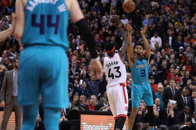 盘点NBA近十年4个“诡异”压哨!布克0.2秒背后压哨入选