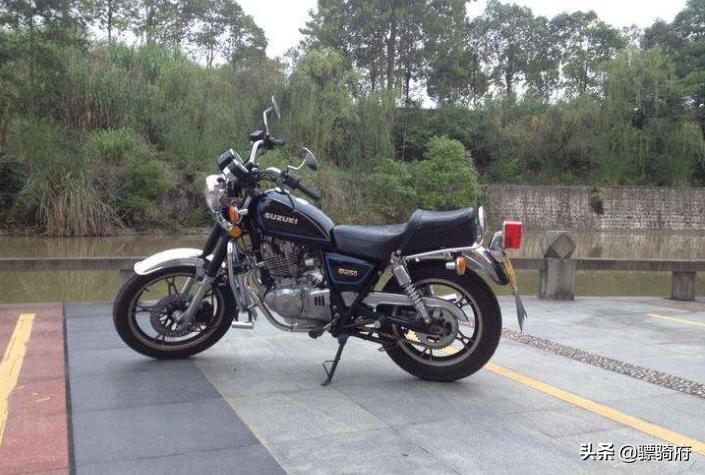 望江gn250与豪爵gn125有什么区别,gn250对比黄河川崎250摩托车