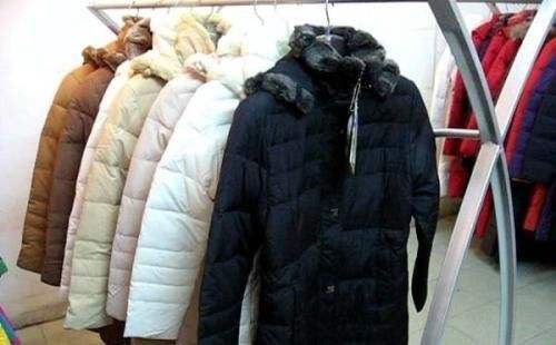 羽绒服洗过后变一坨坨的怎么解决,羽绒服脱水后一坨坨的羽绒不散