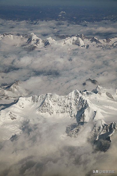 珠峰是世界最高的峰吗,珠峰最高峰是多少米