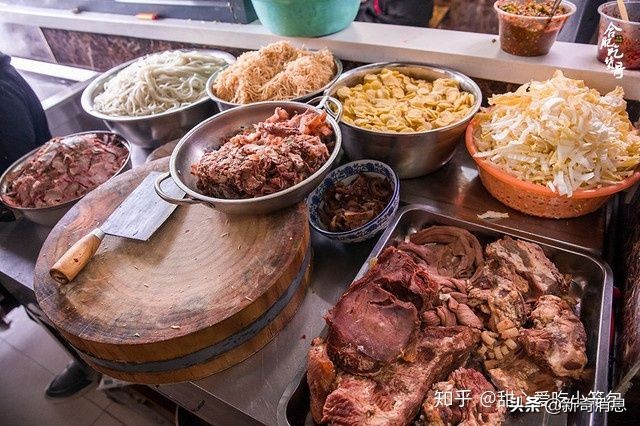 喝一碗正宗的牛肉汤是一种幸福,喝一碗牛肉面的汤