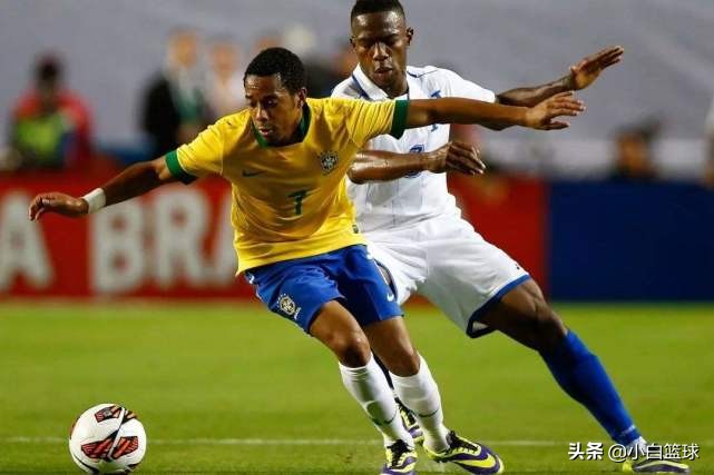 足坛马拉多纳,足球史上最佳球员马拉多纳搞笑