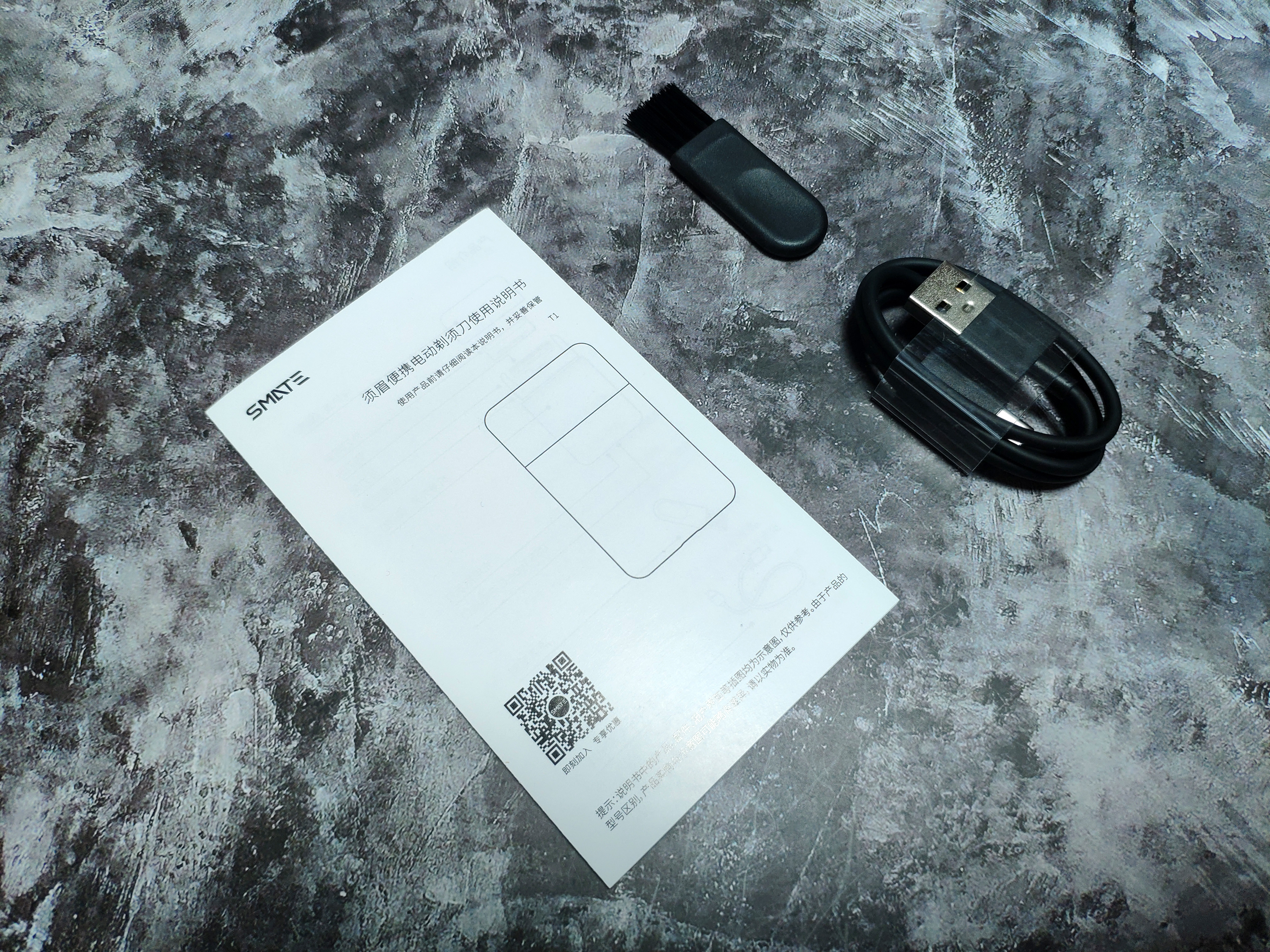 硬核定制，须眉便携剃须刀与变形金刚擦出火花，誓要不留一丝胡须