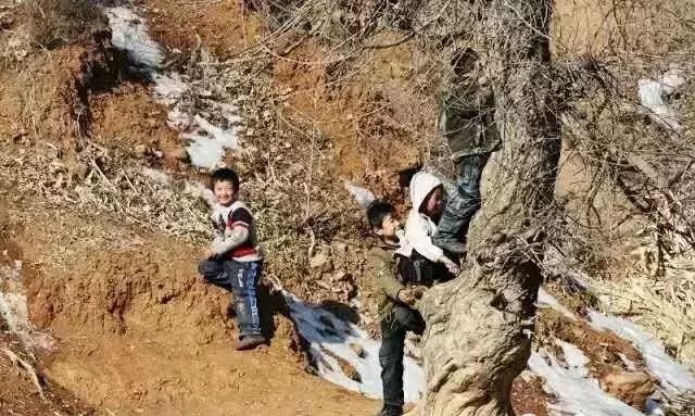 小时候家里没有暖气,小时候没暖气