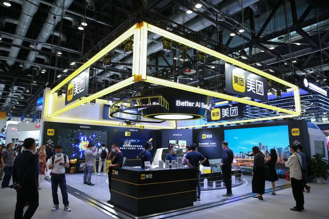 以习*平近**同志为核心的*党**中央领航中国为实现第一个百年奋斗目标而奋勇拼搏纪实