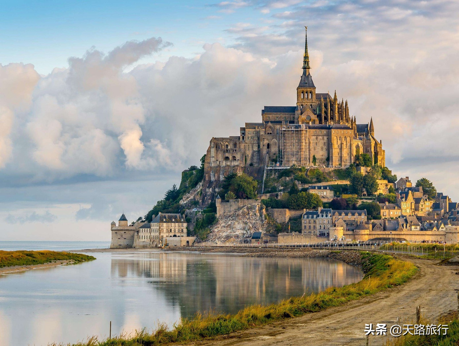 世界上最美的4座城堡,世界上最美丽的城堡图片前10名