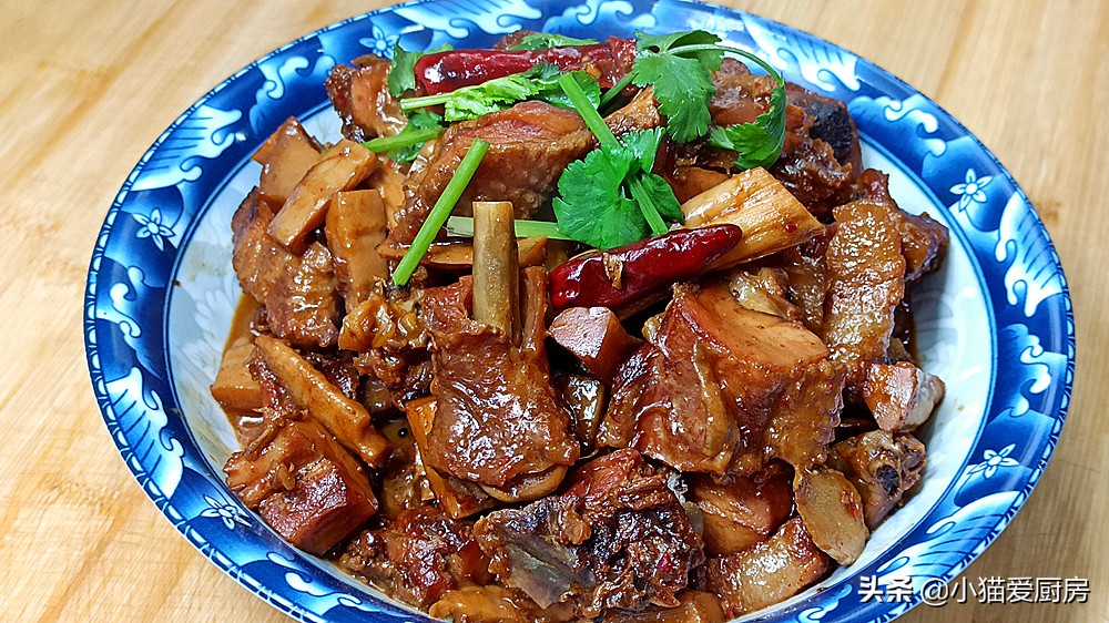 腊鸡怎么做好吃又简单微辣,腊鸡怎么炖汤营养好喝