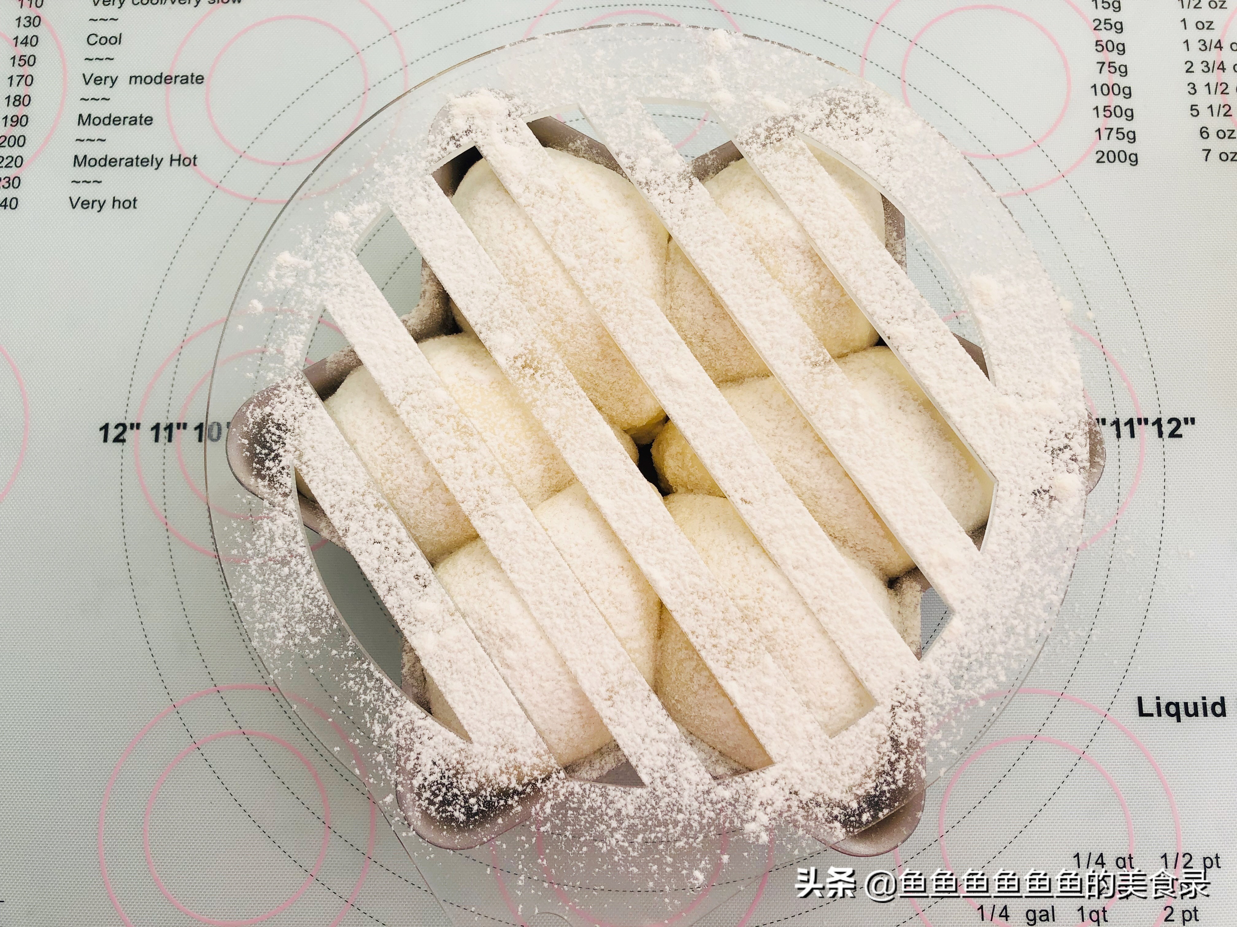 怎样用面包机做出松软拉丝的面包,用面包机如何做出松软拉丝的面包