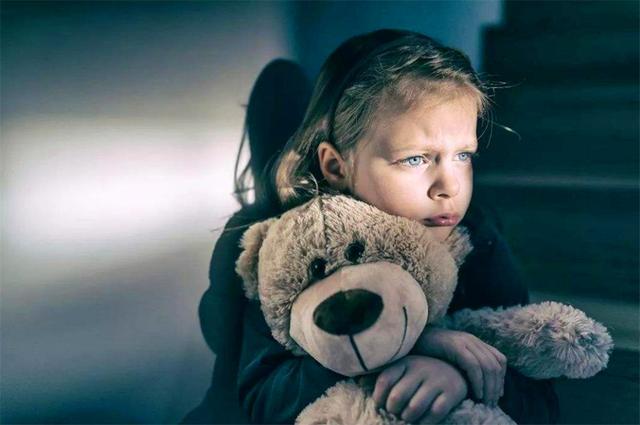 孩子性格懦弱总被欺负怎么办,孩子性格胆小懦弱被人欺负怎么办